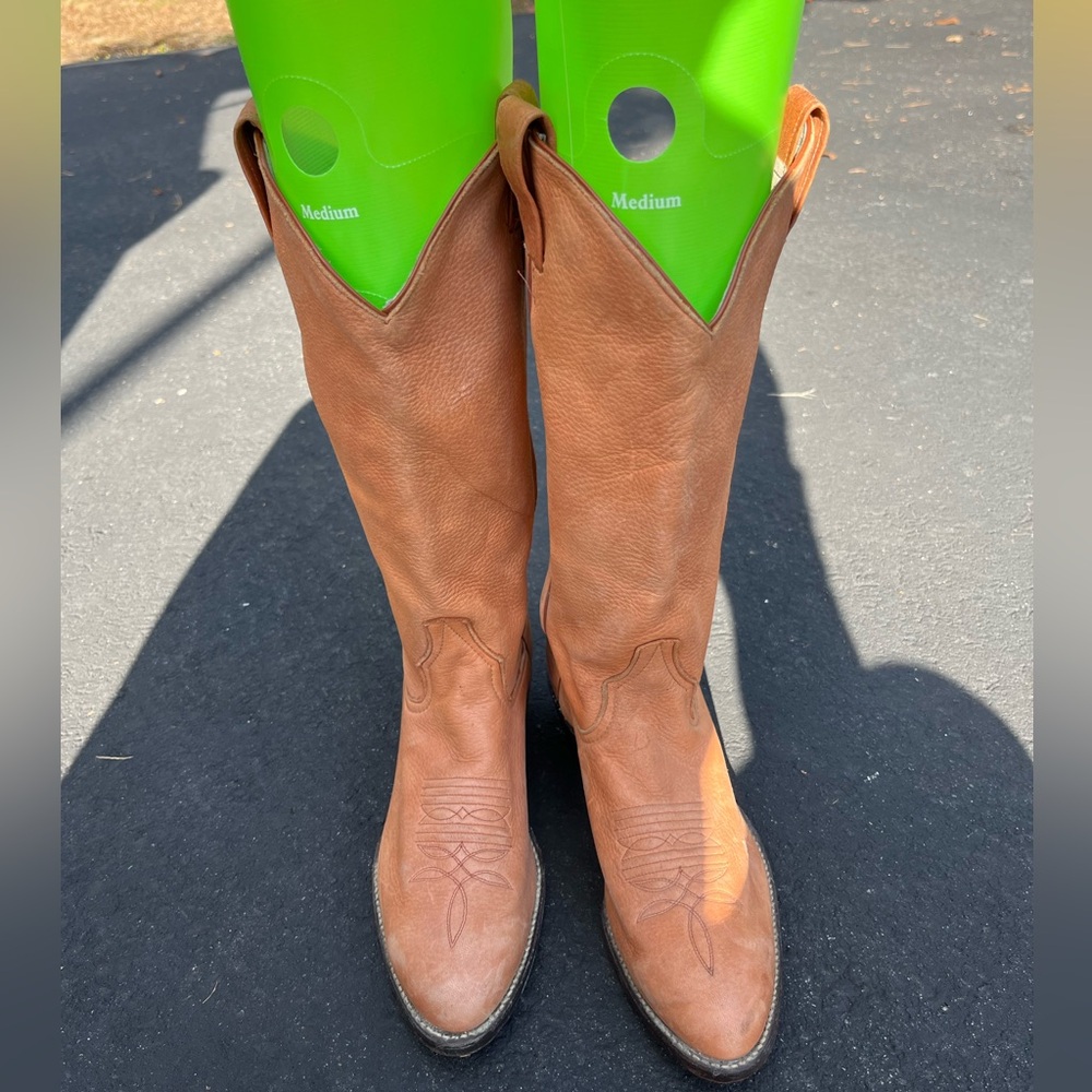 Women’s Larry Mahan cowboy boots, sz 10
